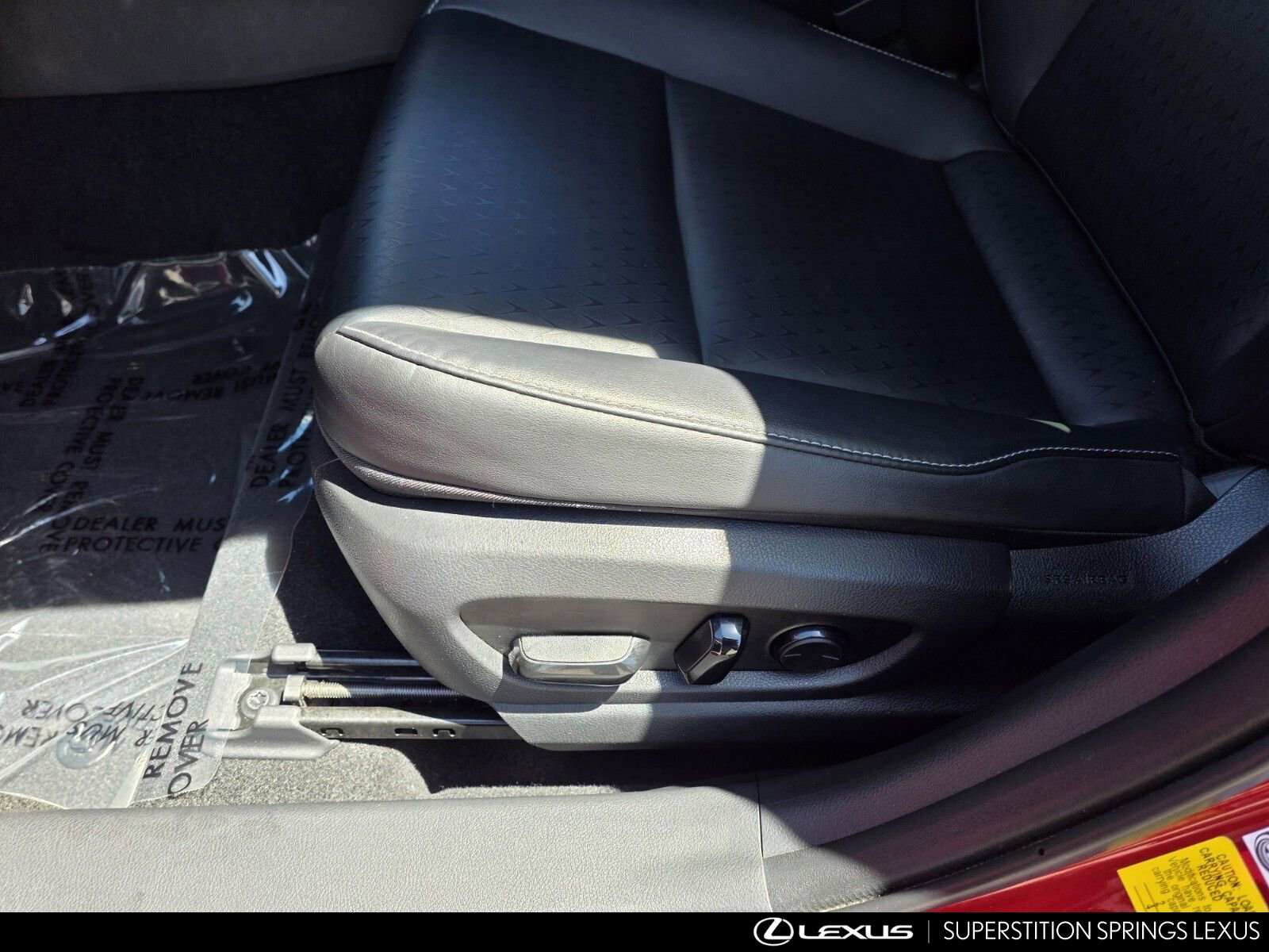 Certified 2020 Lexus UX 200 w/ Accessory Package FWD image 15