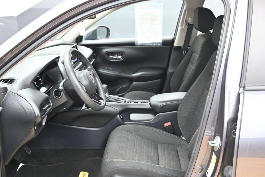 Used 2023 Honda HR-V LX image 16