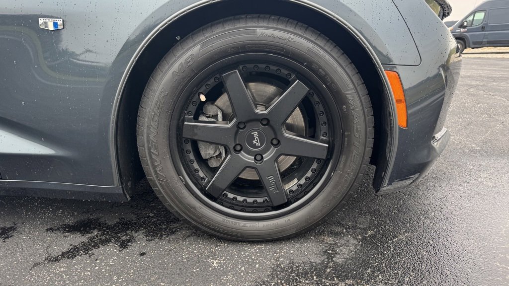 Used 2019 Chevrolet Camaro LT image 30