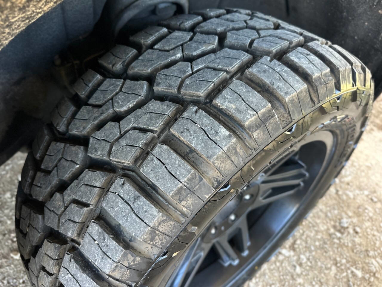 Used 2017 Chevrolet Silverado 1500 High Country image 27