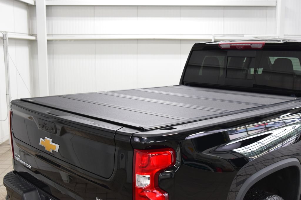Used 2024 Chevrolet Silverado 2500 High Country w/ Technology Package AWD/4WD image 31