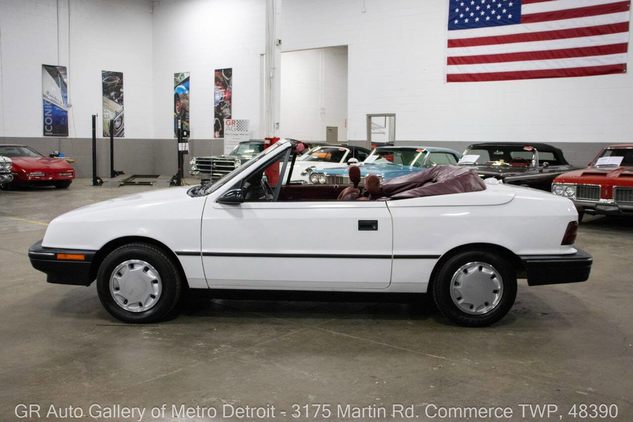 Used 1991 Dodge Shadow Convertible image 4