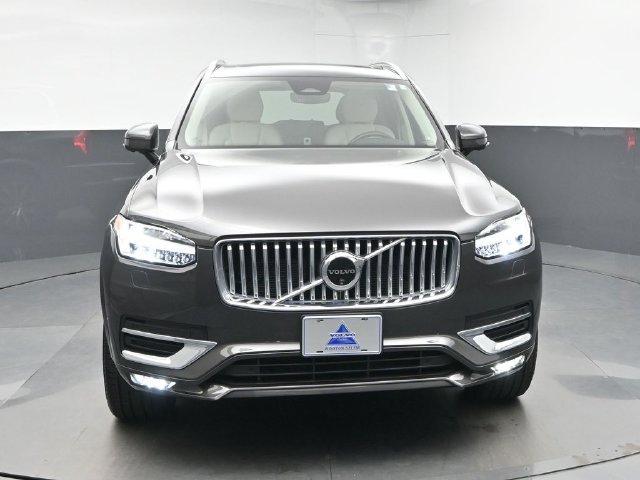 Used 2024 Volvo XC90 B5 Plus w/ Protection Package AWD/4WD image 2