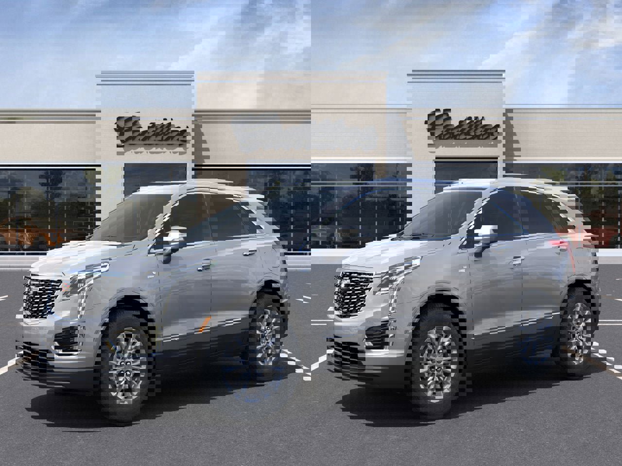 New 2025 Cadillac XT5 Luxury image 2