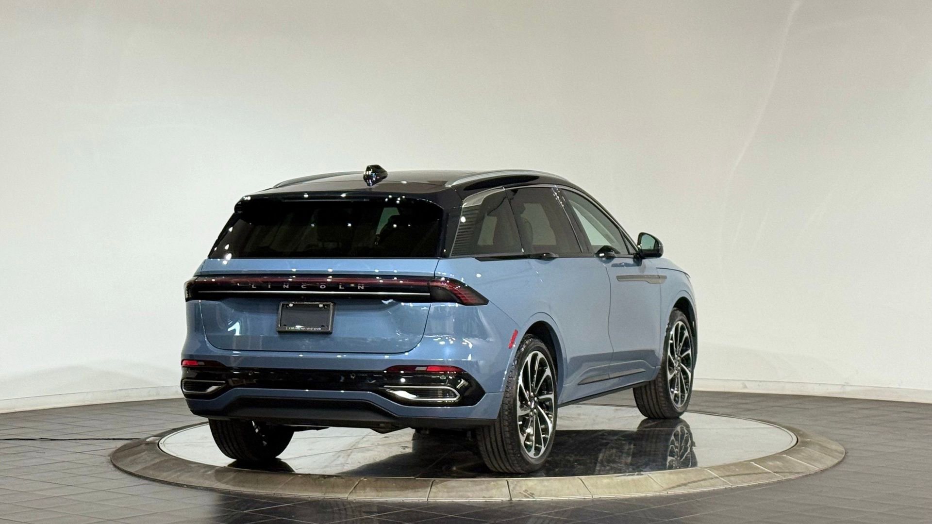 New 2026 Lincoln Nautilus Black Label AWD/4WD image 9