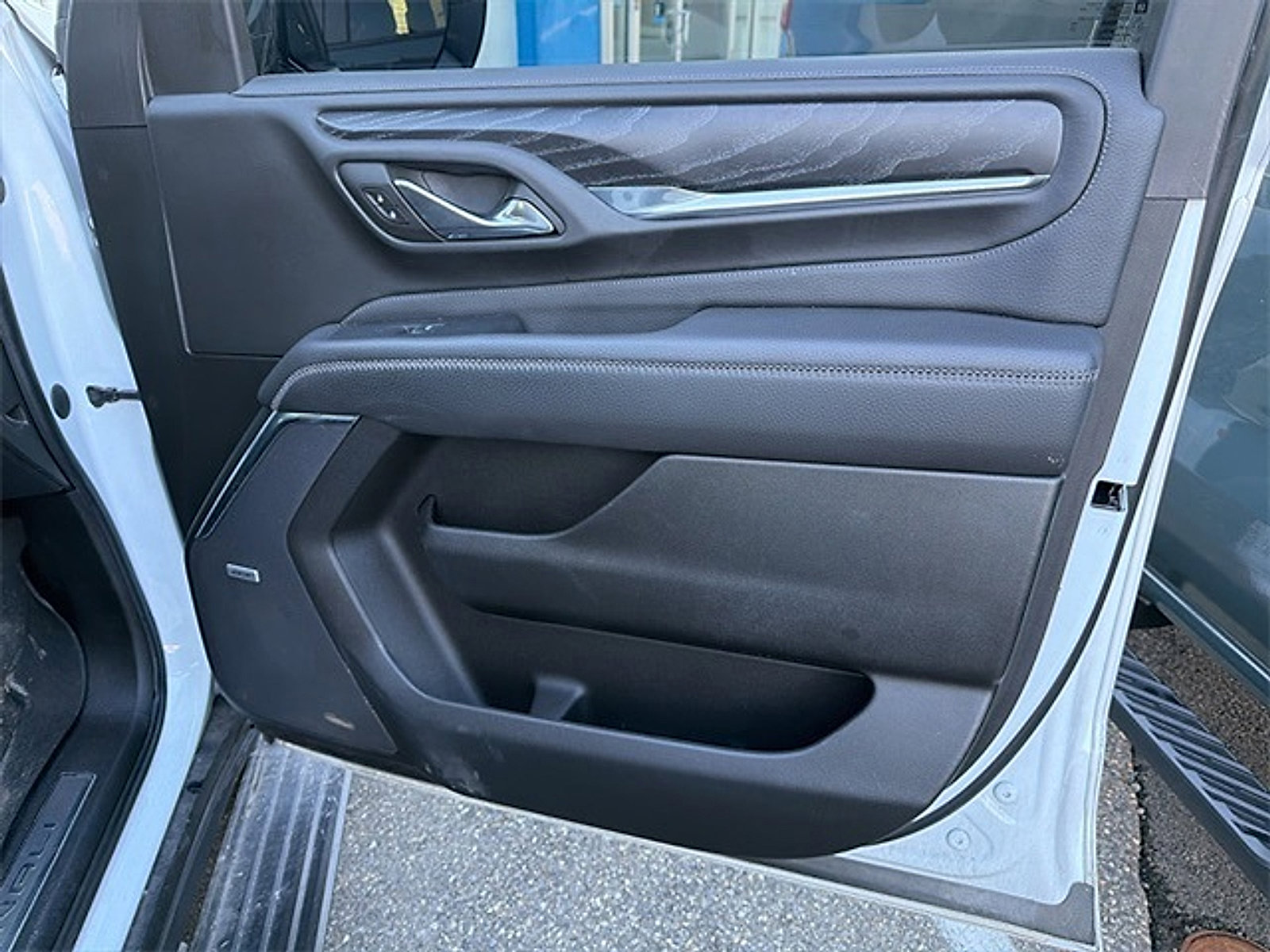 Certified 2023 GMC Yukon Denali image 8