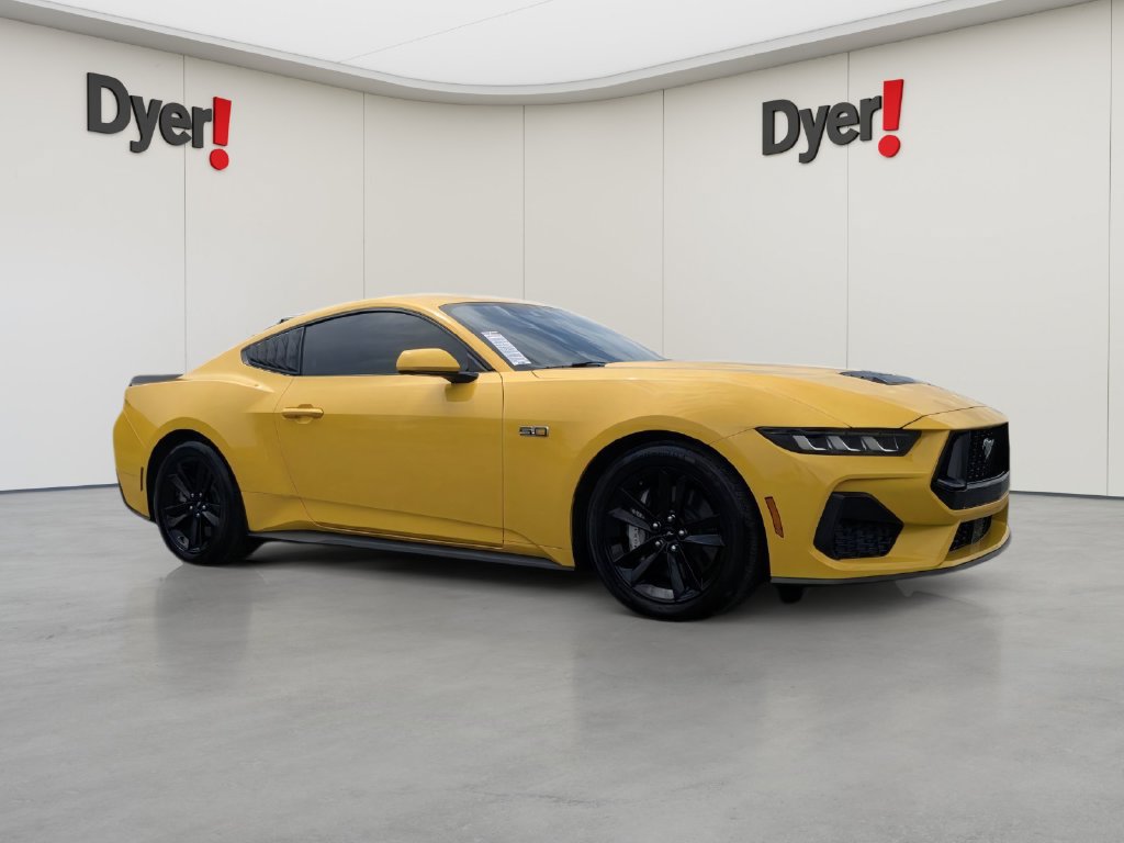 Used 2024 Ford Mustang GT RWD image 2