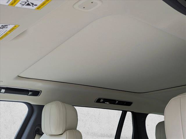 New 2026 Land Rover Range Rover Long Wheelbase SE AWD/4WD image 15