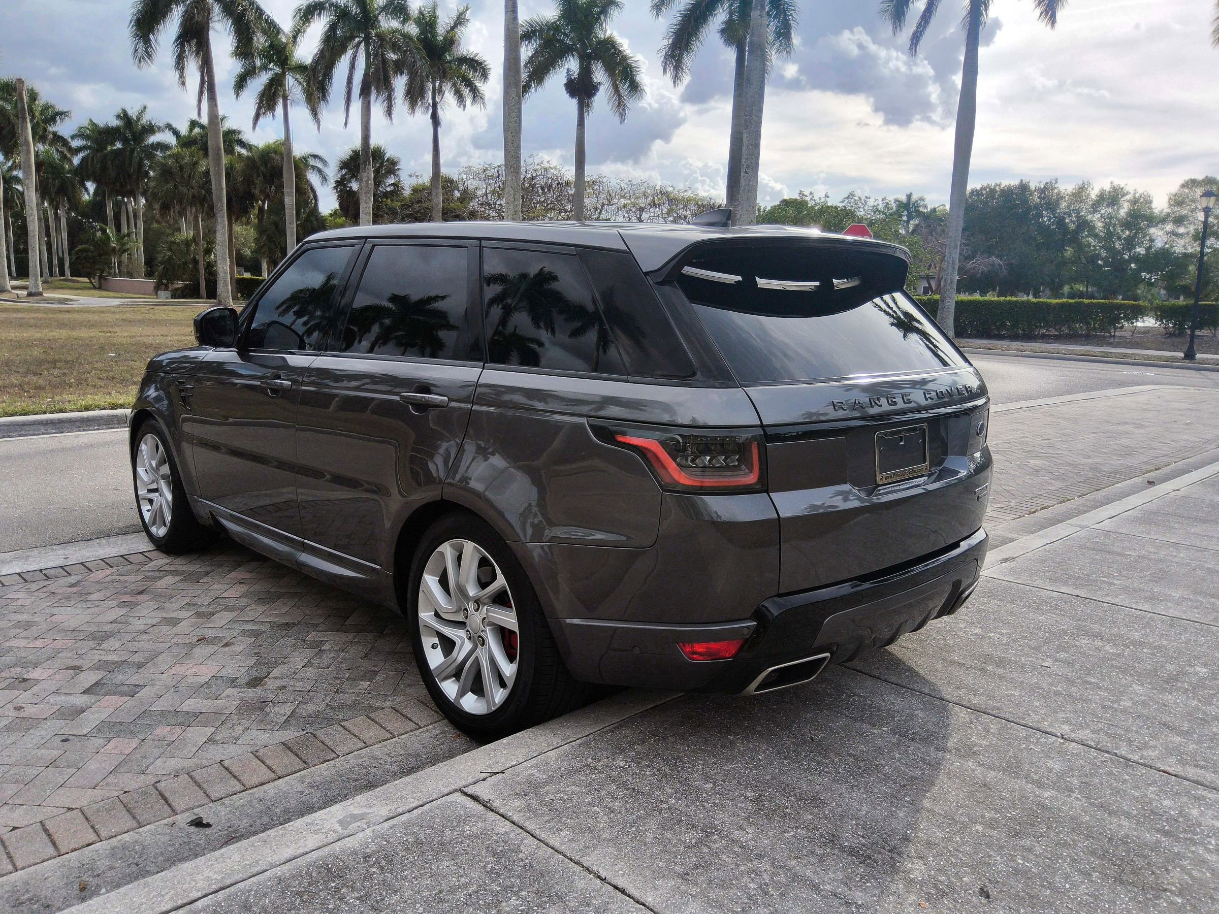 Used 2018 Land Rover Range Rover Sport Supercharged image 19