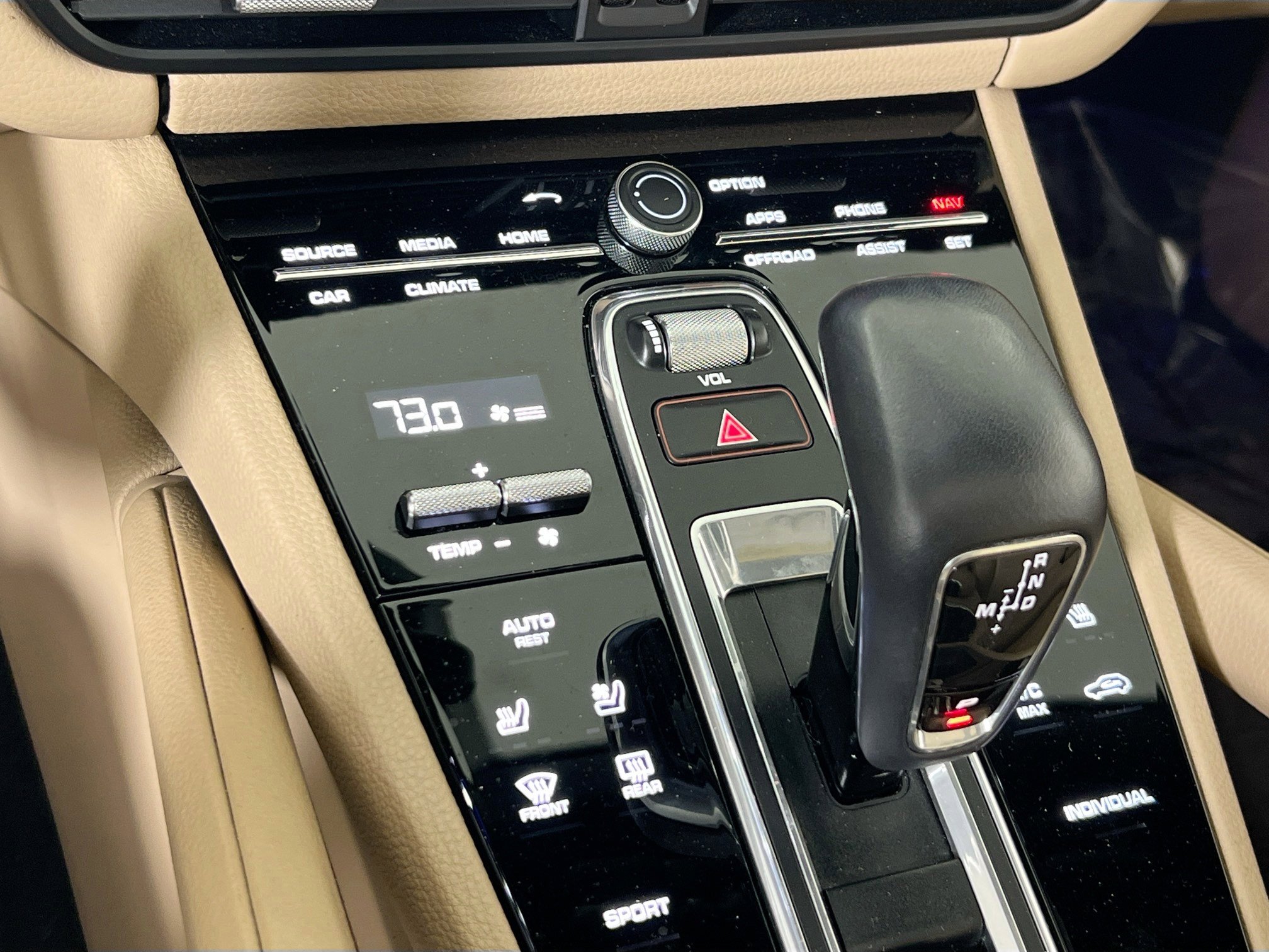 Used 2021 Porsche Cayenne image 16