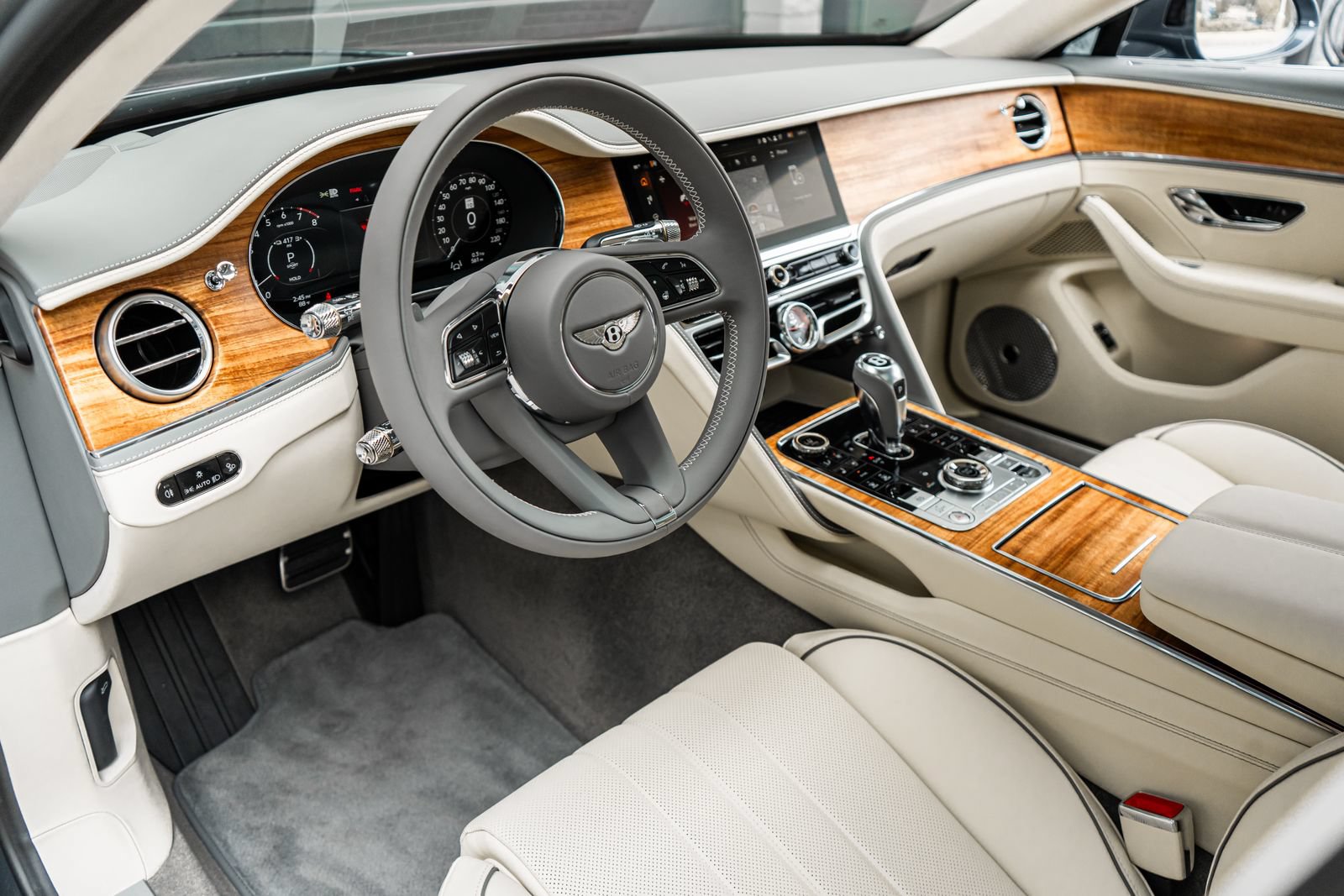 Certified 2026 Bentley Flying Spur Plug-In Hybrid AWD/4WD image 29