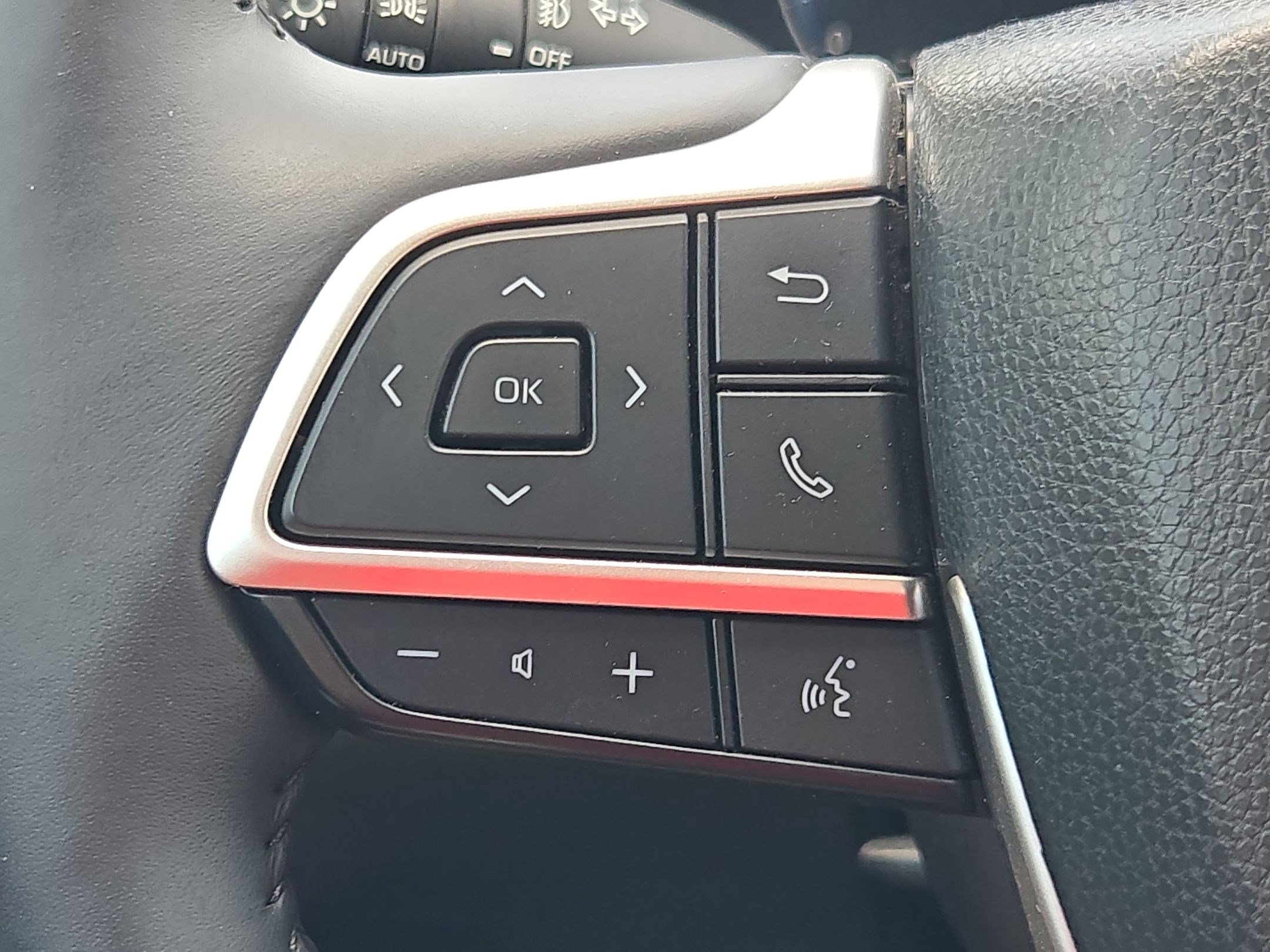 Used 2025 Toyota Grand Highlander FWD image 19