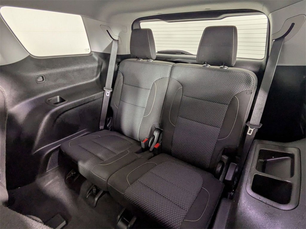 Used 2023 GMC Acadia SLE w/ Driver Convenience Package image 28