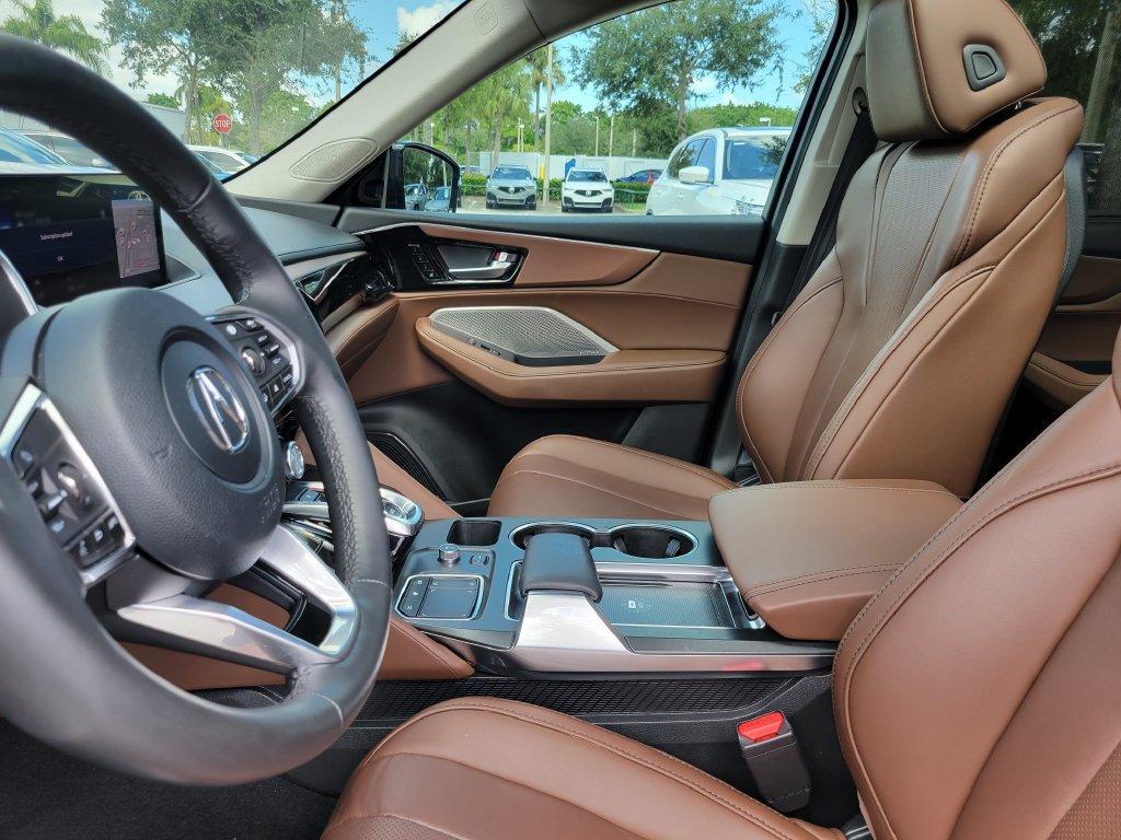 Used 2024 Acura MDX w/ Technology Package FWD image 17