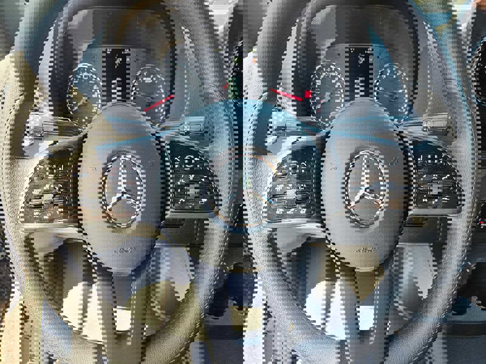 Used 2024 Mercedes-Benz Sprinter 3500 image 26