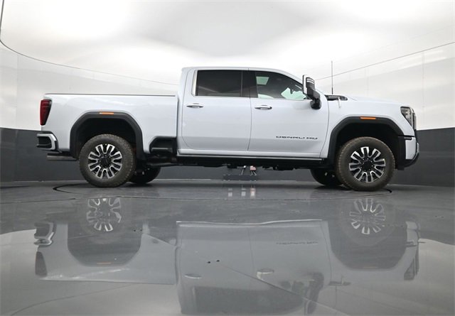 New 2026 GMC Sierra 3500 Denali Ultimate image 24