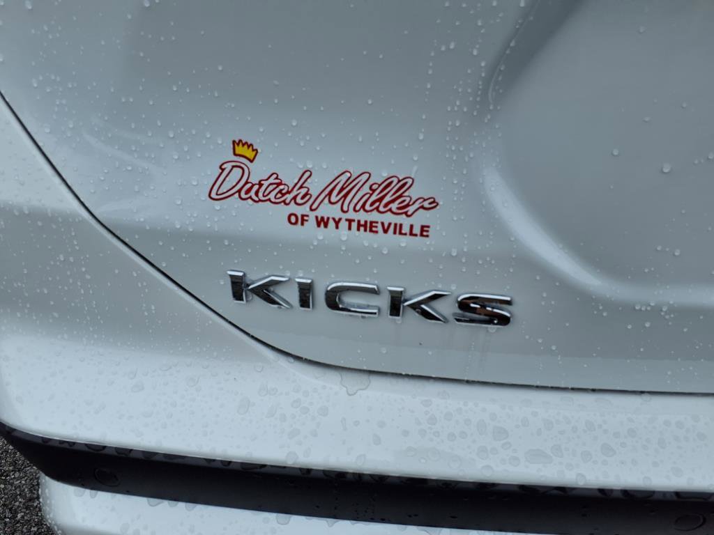 New 2025 Nissan Kicks Play S FWD image 6