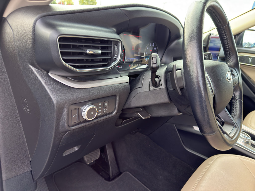 Used 2020 Ford Explorer XLT w/ Equipment Group 202A image 15