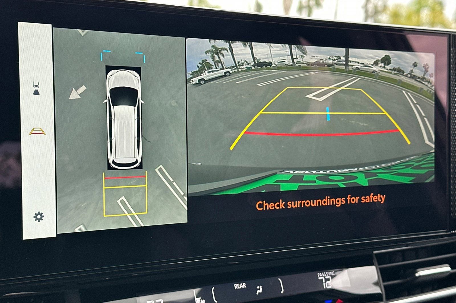 New 2026 Toyota Sienna Platinum image 9