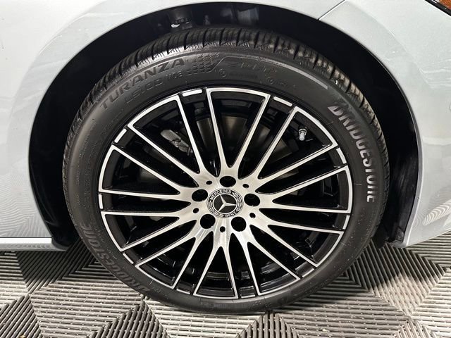 Used 2025 Mercedes-Benz C 300 4MATIC Sedan image 11