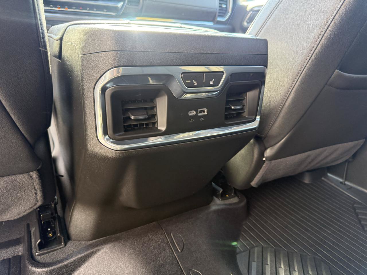 Used 2024 Chevrolet Silverado 1500 LTZ w/ LTZ Premium Package AWD/4WD image 14