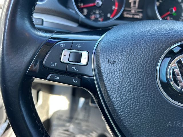 Used 2017 Volkswagen Passat 1.8T R-Line image 13