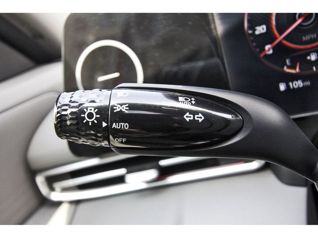 Used 2024 Hyundai Elantra SEL FWD image 20
