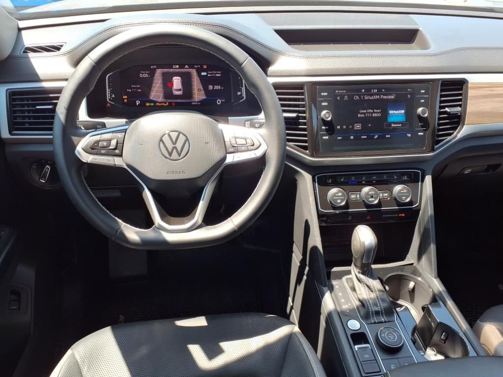 Used 2021 Volkswagen Atlas SEL Premium image 6