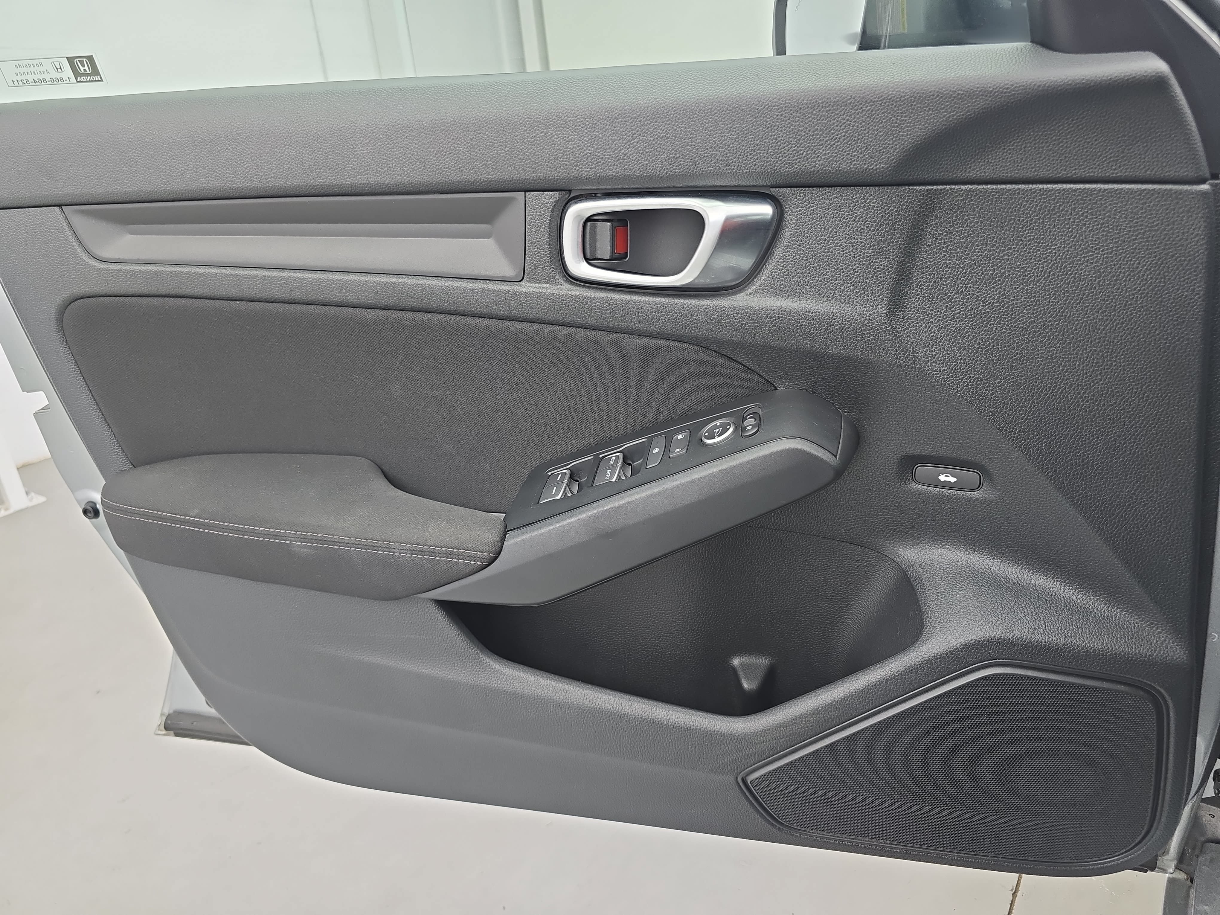 Certified 2025 Honda Civic Sport image 26