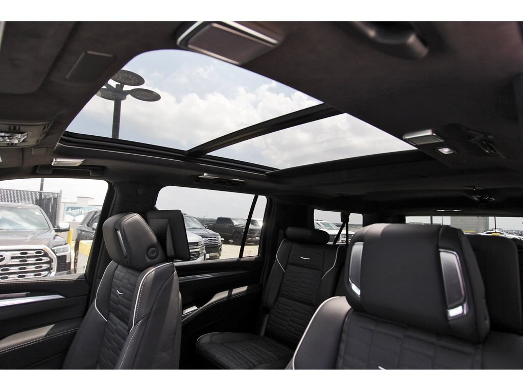 New 2026 Cadillac Escalade ESV V w/ LPO, ONYX Package AWD/4WD image 24