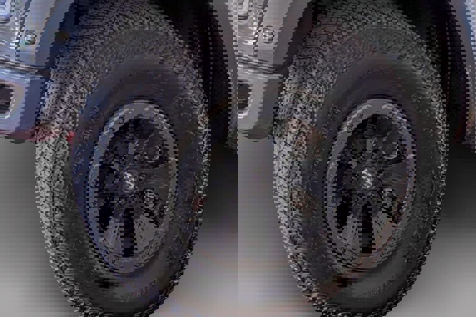 Used 2018 Ford F150 Raptor w/ Equipment Group 802A Luxury image 9