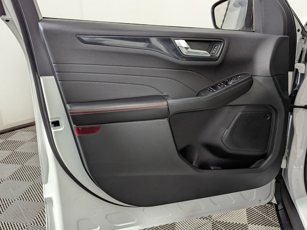 Used 2023 Ford Escape ST-Line w/ Tech Pack #1 image 12