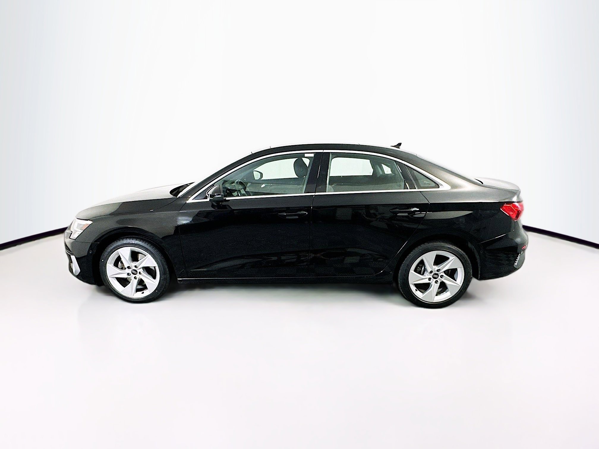 Used 2024 Audi A3 2.0T Premium image 4