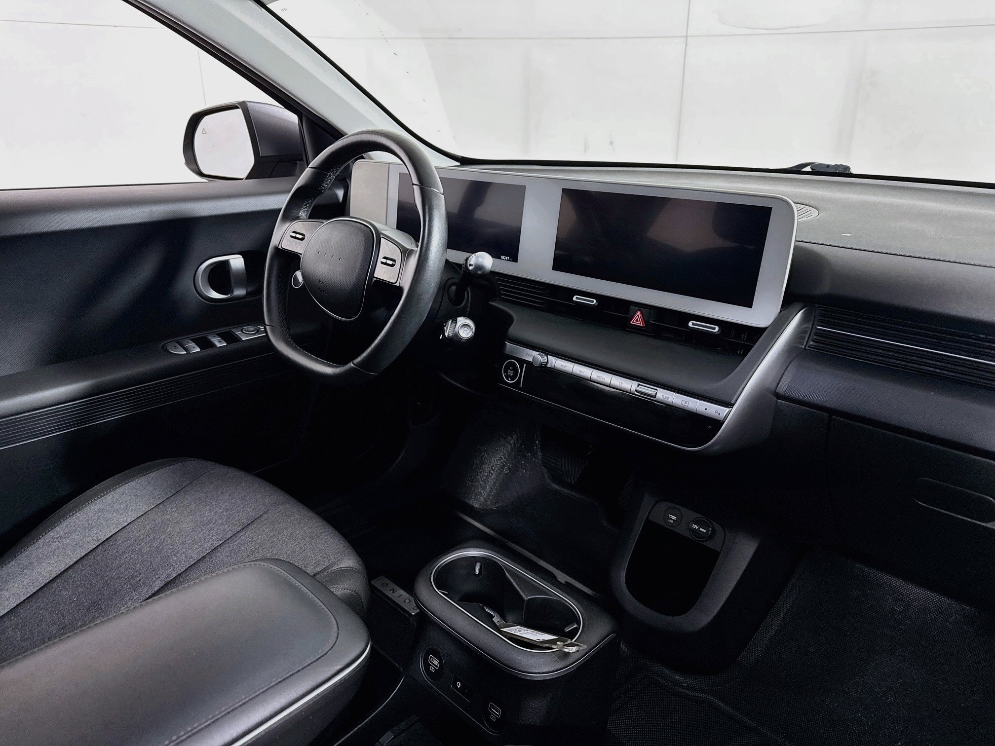 Used 2024 Hyundai Ioniq 5 SEL AWD/4WD image 27