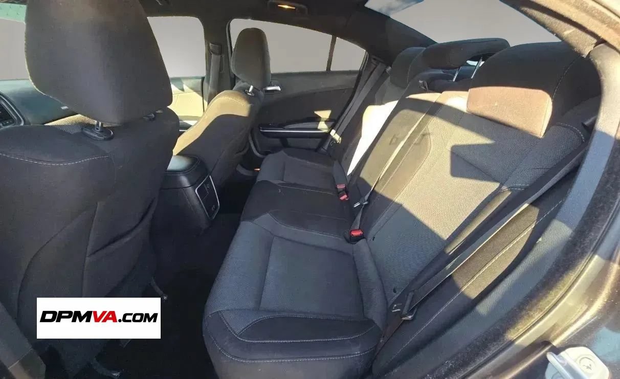 Used 2020 Dodge Charger SXT RWD image 6