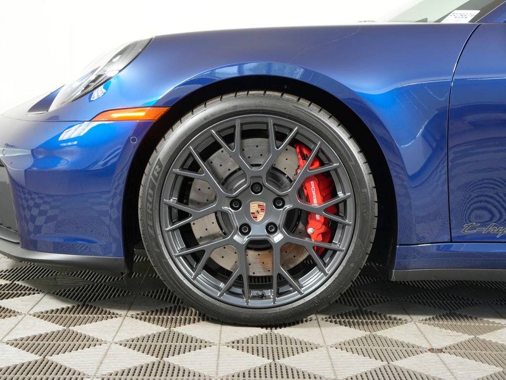 Certified 2026 Porsche 911 Carrera 4 GTS AWD/4WD image 16