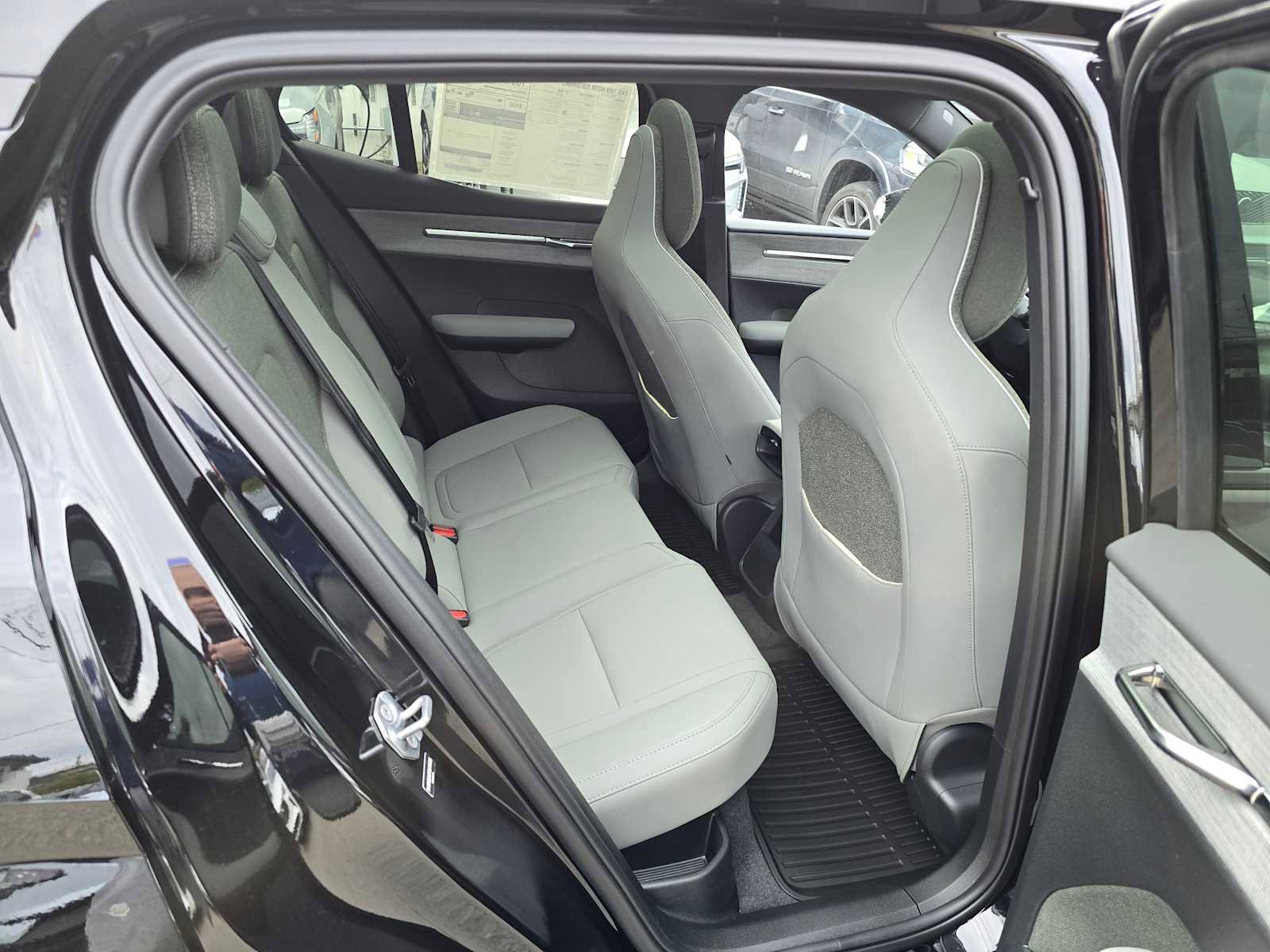 New 2026 Volvo EX30 Plus w/ Protection Package Premier AWD/4WD image 12