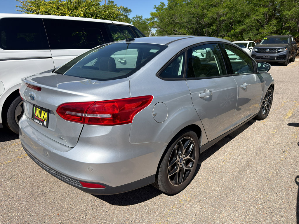 Used 2018 Ford Focus SEL w/ Cold Weather Package FWD image 6