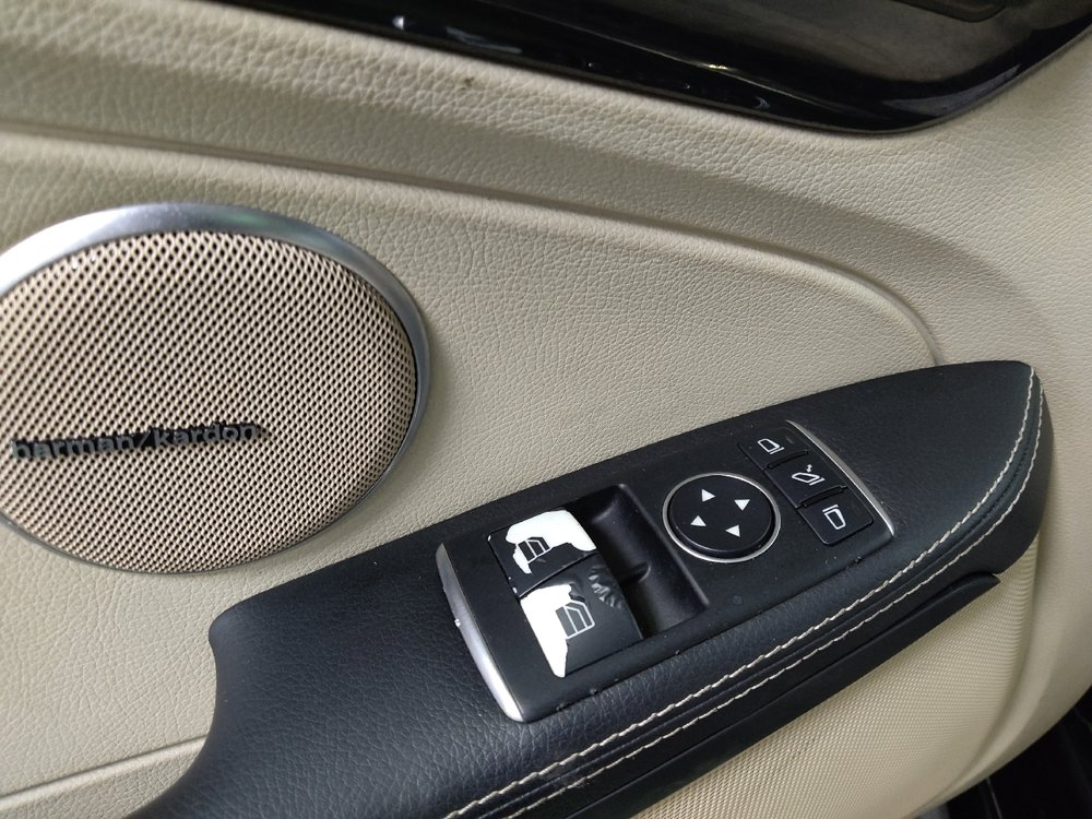 Used 2016 Mercedes-Benz SLK 350 image 27