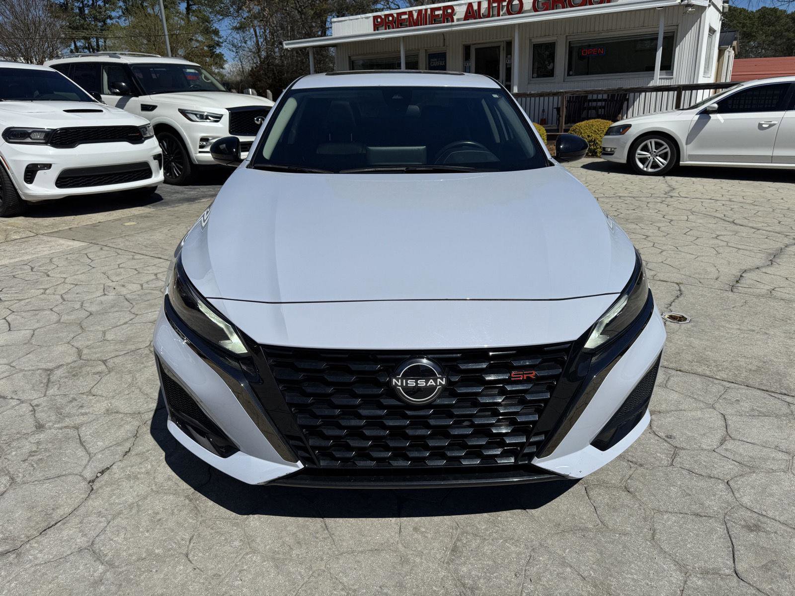 Used 2023 Nissan Altima 2.5 SR w/ SR Premium Package image 17