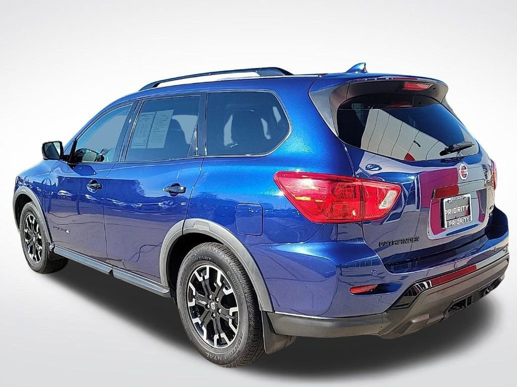 Used 2020 Nissan Pathfinder SL image 3