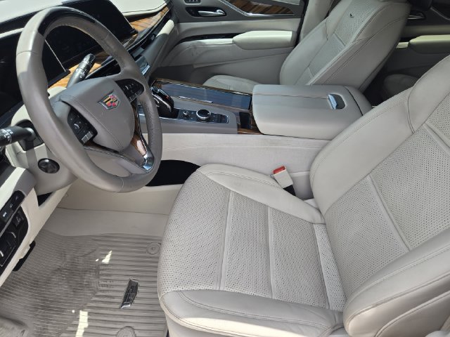 Used 2024 Cadillac Escalade ESV Sport Platinum AWD/4WD image 14