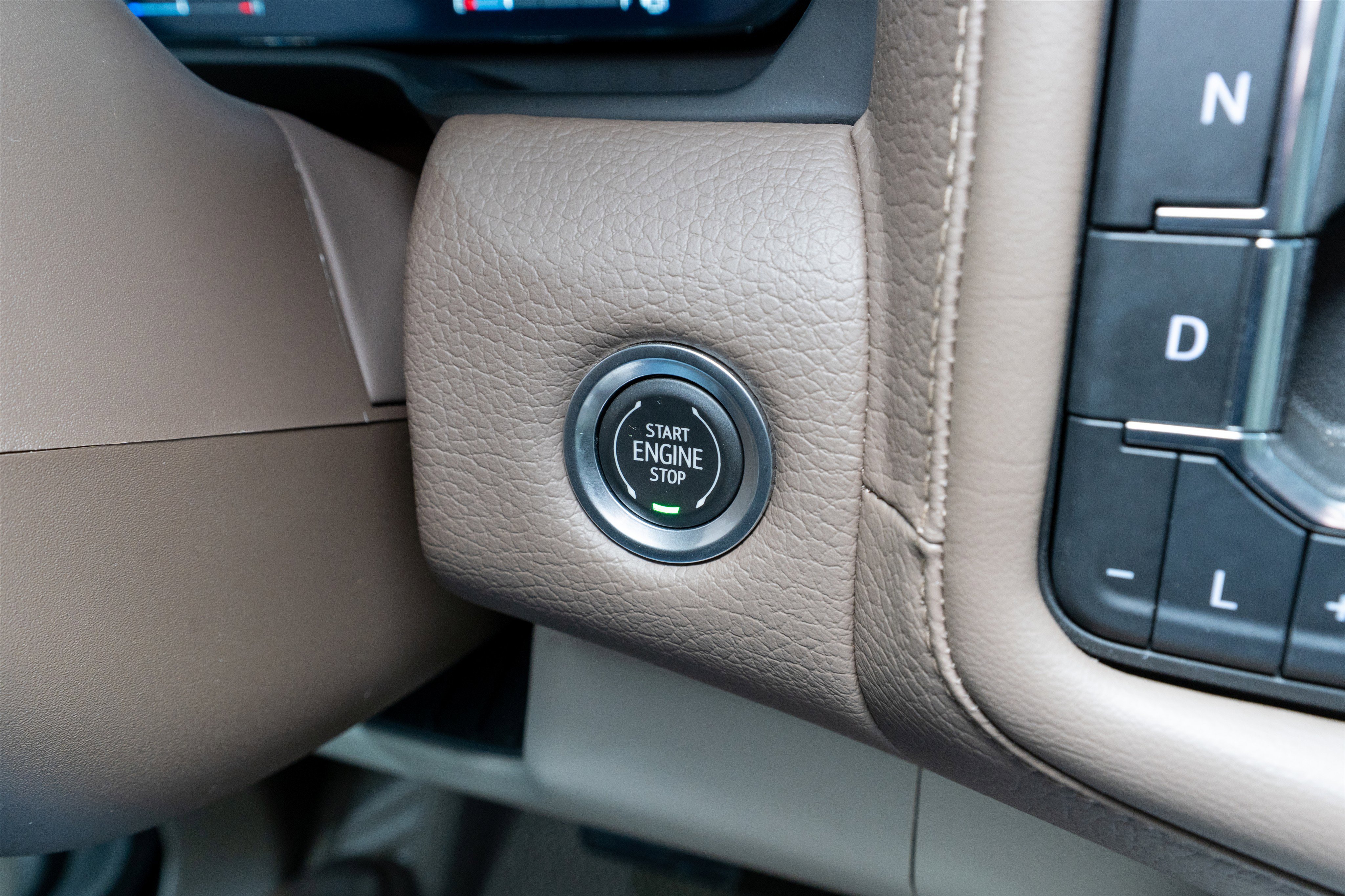 Used 2022 GMC Yukon XL Denali w/ Denali Premium Package image 26