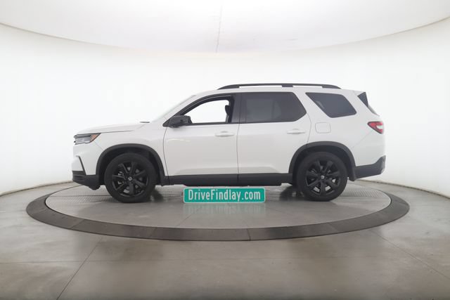Used 2025 Honda Pilot Black Edition image 9