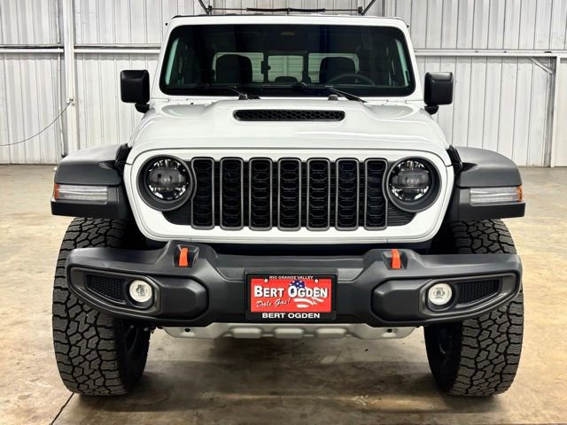 Used 2026 Jeep Gladiator Mojave AWD/4WD image 2