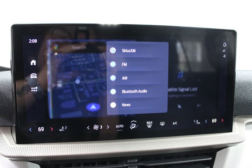 Used 2025 Ford Explorer Active image 35