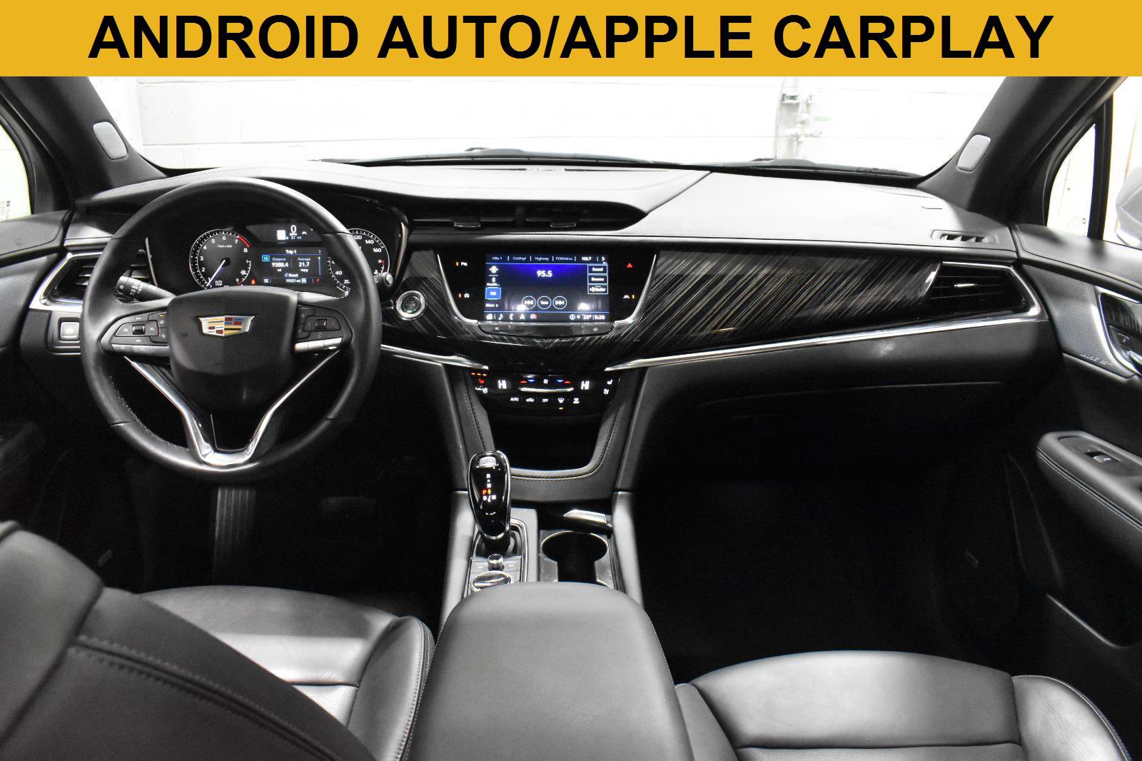 Certified 2025 Cadillac XT6 Premium Luxury image 2