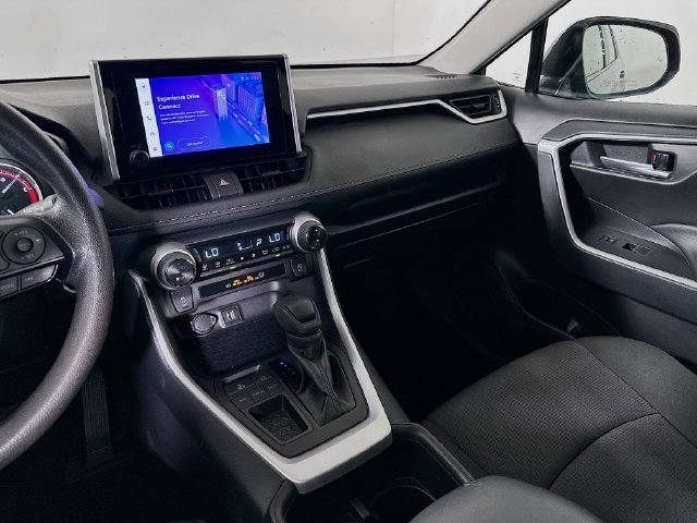 Certified 2025 Toyota RAV4 XLE FWD image 25