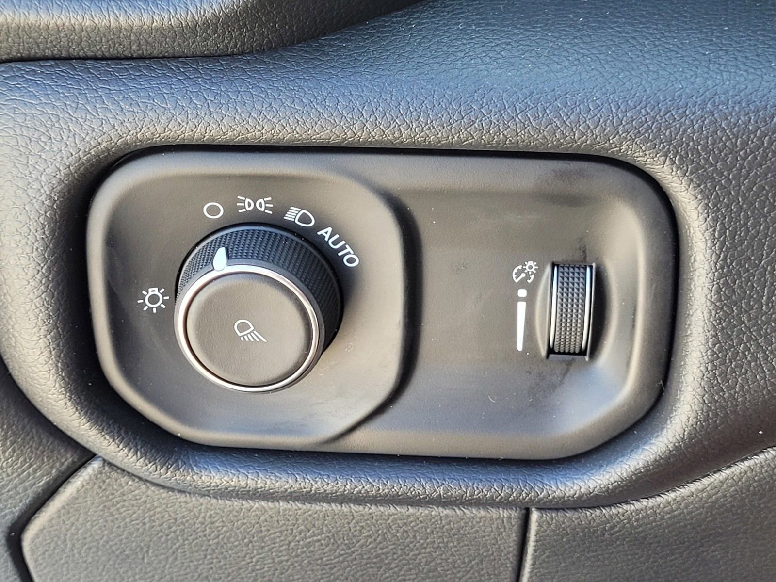 New 2024 RAM 2500 Tradesman w/ Chrome Appearance Group image 18