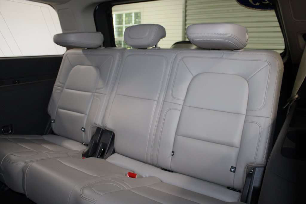 Used 2023 Lincoln Navigator Reserve AWD/4WD image 28